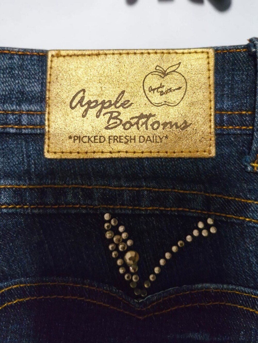 Vintage Apple Bottoms Y2K Bootcut Jeans Size 15/16 Dark Wash Rhinestone Logo - Picture 4 of 9